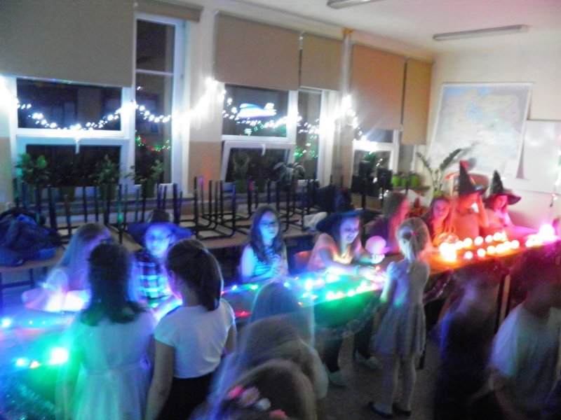 Zabawa andrzejkowo - integracyjna SP